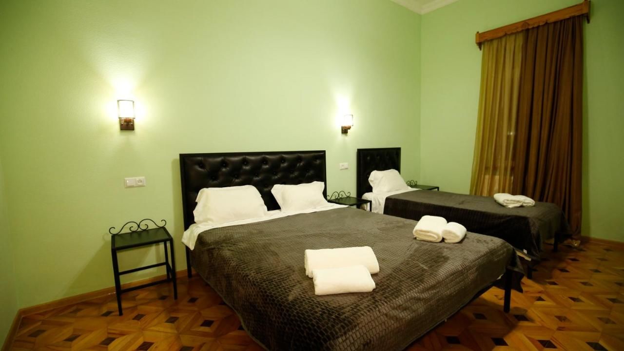 Отели типа «постель и завтрак» Hotel Veranda Кутаиси-15