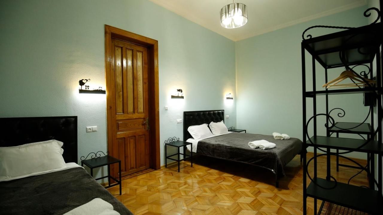 Отели типа «постель и завтрак» Hotel Veranda Кутаиси-19