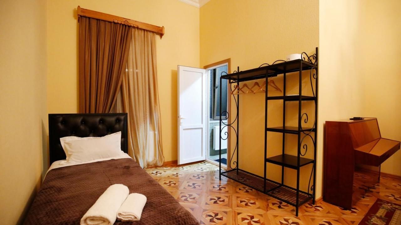 Отели типа «постель и завтрак» Hotel Veranda Кутаиси-7